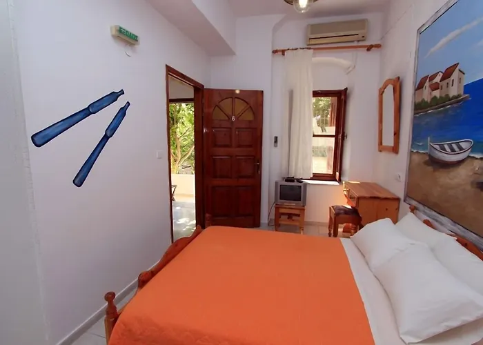 Symi Center Hotel